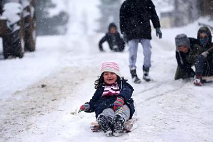 Qonşu ölkəni şaxta vurdu - Məktəblər bağlandı