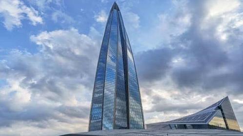 A 90-degree bending miracle: The building that turns the ice at its peak into air conditioning