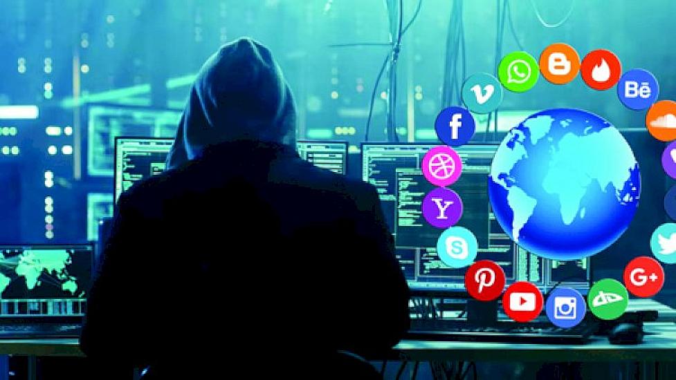 Sosial şəbəkədə məmurları tənqid edənlər həbs olunacaq? - 