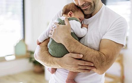 Uşaqlar doğulanda atalar da məzuniyyətə çıxacaq - 