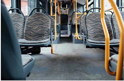 Sərnişin avtobusu yük maşını ilə toqquşdu - 