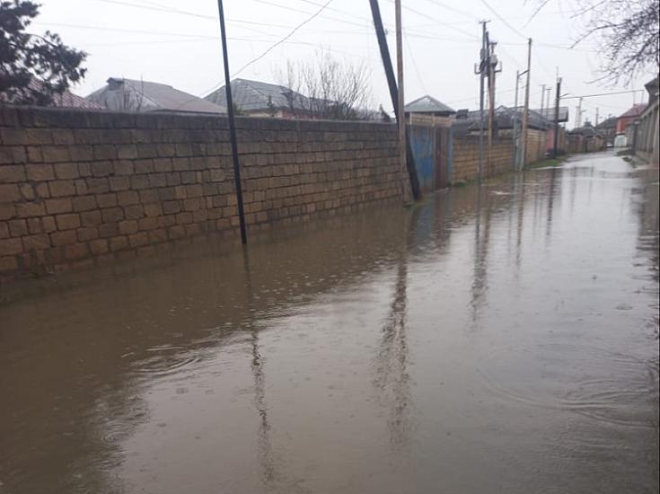 Masallı rayonunda kəndi su basdı – 