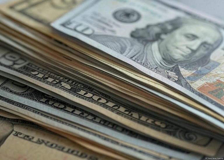 The share of the dollar in world reserves has dropped to a minimum - The lowest figure in the last 20 years