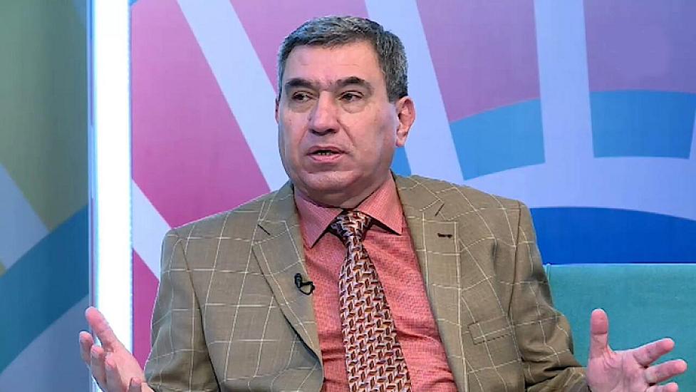 Не разговаривает с детьми