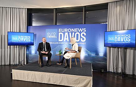 Prezident İlham Əliyev Davosda “Euronews” televiziyasına müsahibə verib