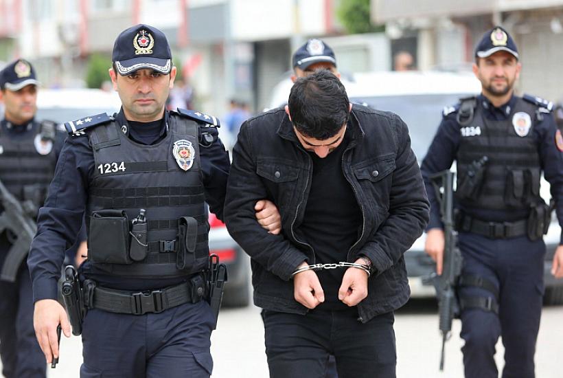 Türkiyəli müğənni saxlanıldı - 