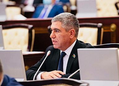 İşləyən pensiyaçılarla bağlı 