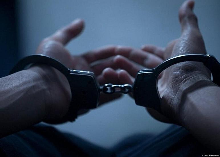 Sərnişinin pulunu oğurlayan avtobus sürücüsü 