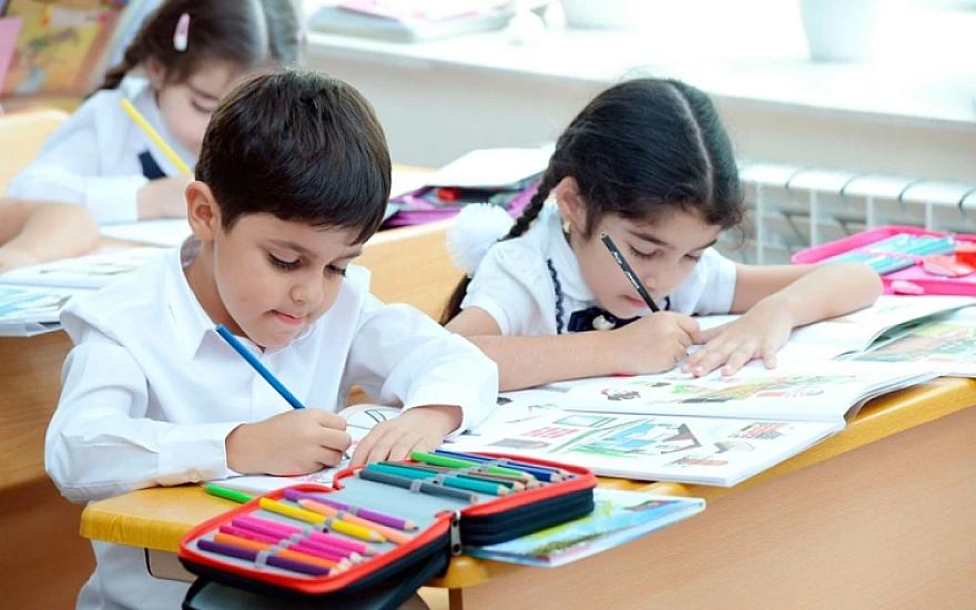 Məktəblərlə bağlı yayılan iddialara