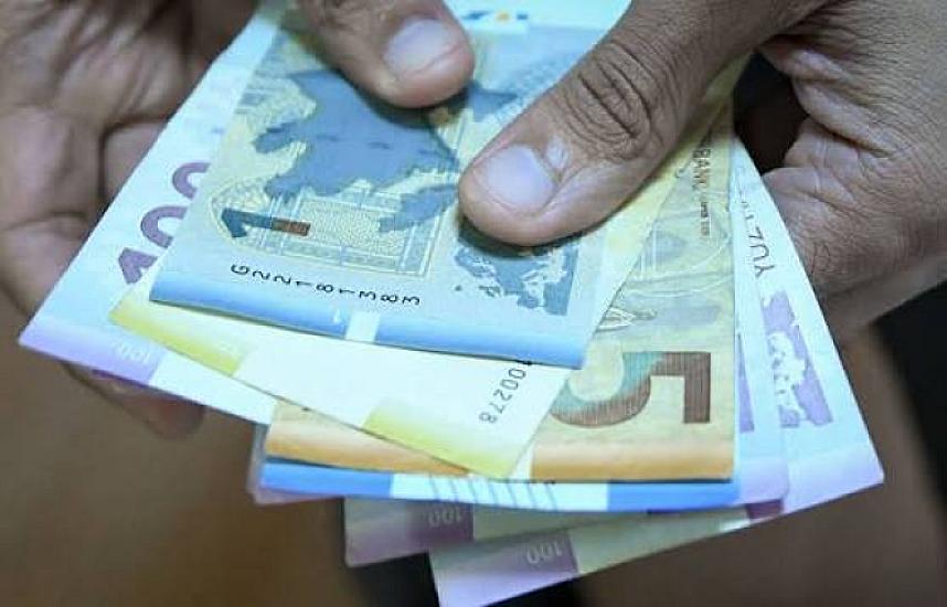 Azərbaycanda ödənişli əsaslarla oxuyan bəzi şəxslərin təhsil haqqı dövlət tərəfindən 