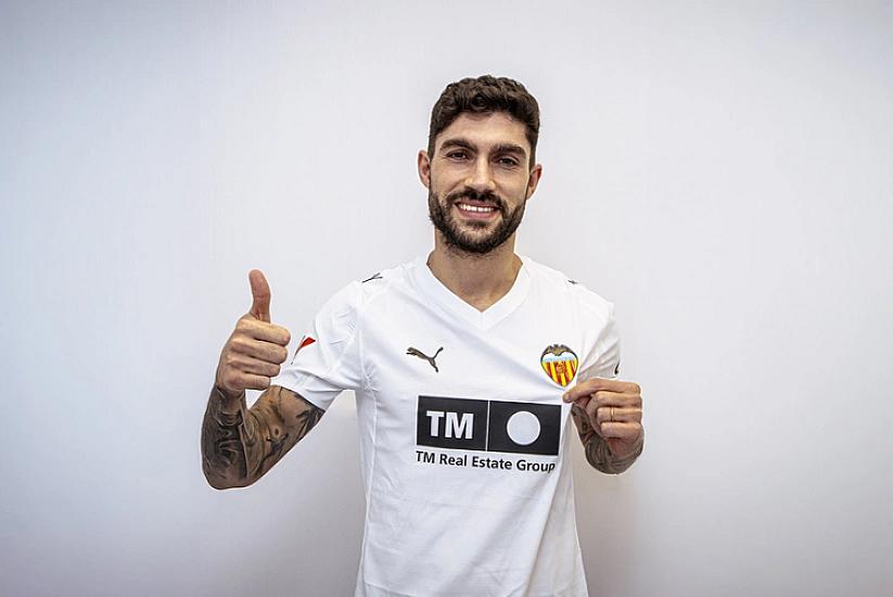 "Valensiya" ispaniyalı müdafiəçinin keçidini 