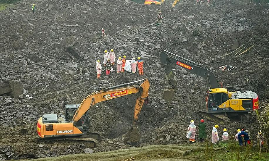 İndoneziyada torpaq sürüşməsi qurbanlarının sayı 10-a çatıb -