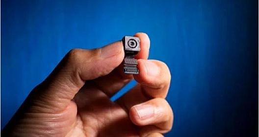 Məmurun evinə gizli kamera quraşdırdı - 