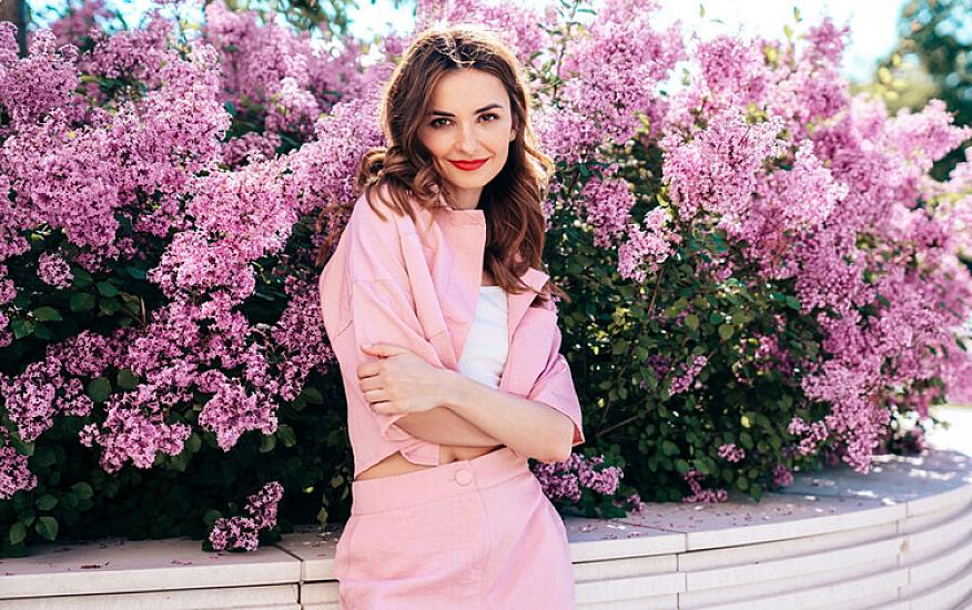 “Vogue” bu ilin əsas yaz rənglərini 