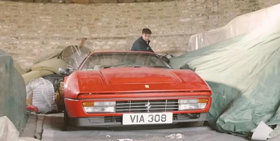 Обнаружен "Ferrari", забытый на складе 28 лет назад