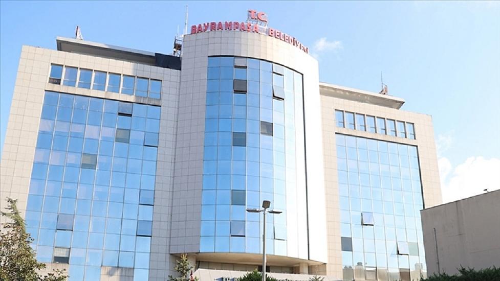 İstanbuldakı bələdiyyədə korrupsiya əməliyyatı: Səkkiz nəfər həbs edildi