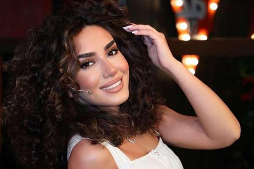 Müğənninin hicablı qadınla bağlı paylaşımı müzakirə doğurdu – 