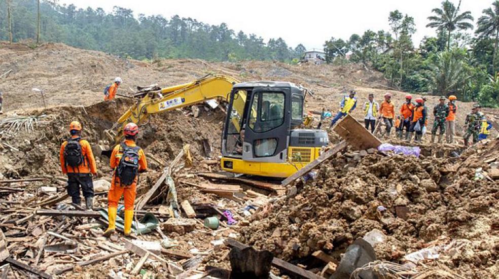 İndoneziyada torpaq sürüşməsi: 