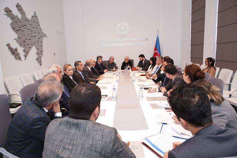 Dövlət teatrlarında idarəetmə mexanizmləri 