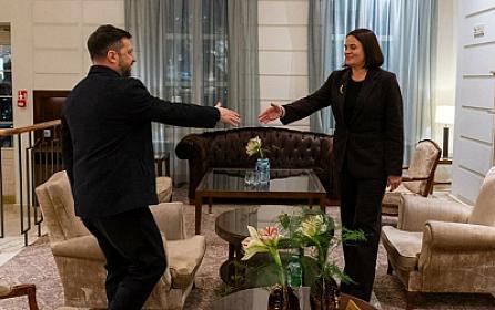 Zelenski Tixanovskaya ilə görüşdü - 