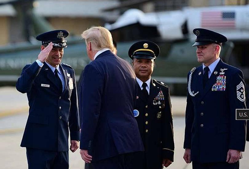 Tramp hərbi komandanlıqla görüşdü