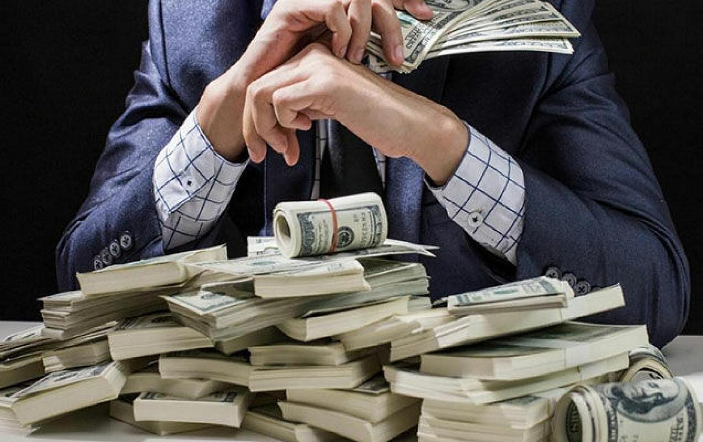 Dünyanın ən varlı sənətçisi - 