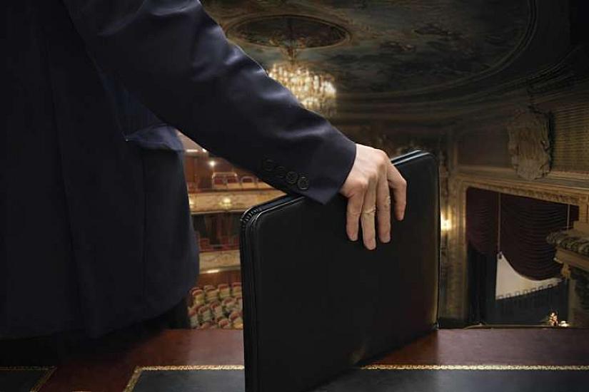 Bu mədəniyyət müəssisələrində 46 vəzifə