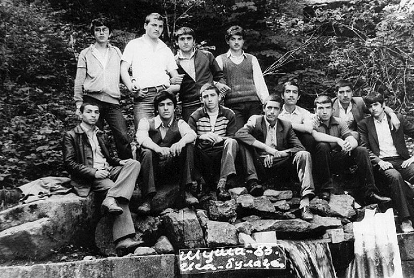 Məktəb uşaqlarının siyahısı