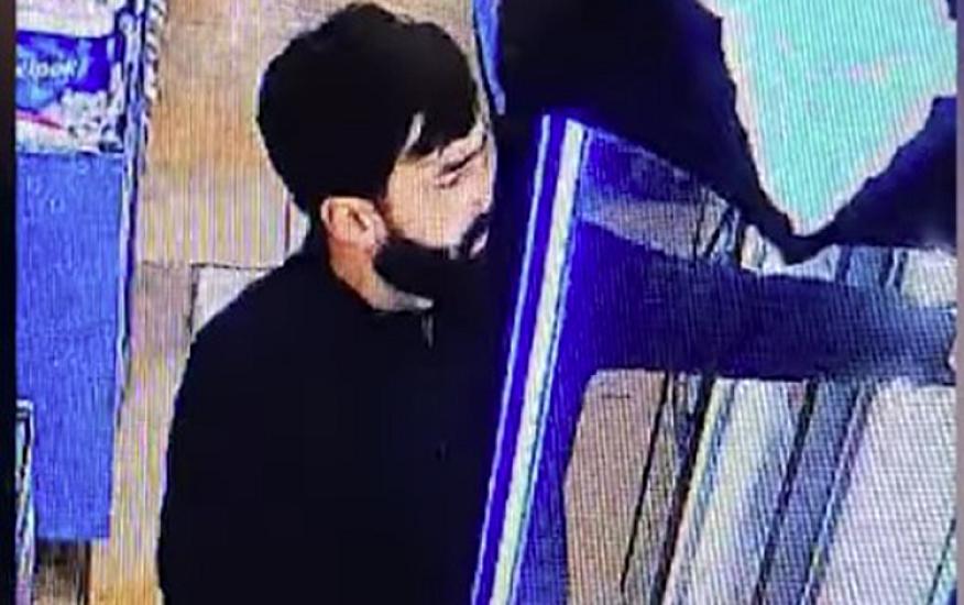 Oğurluq edib kameranı sındıranlar digər kameraya düşdü - 