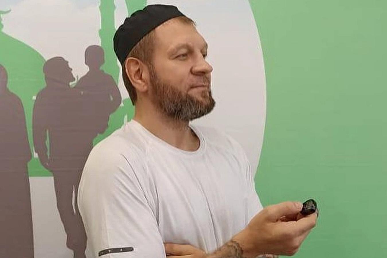 Емельяненко принял ислам?