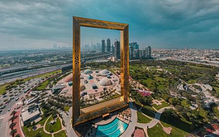 Bu ölkədə qızıldan küçə