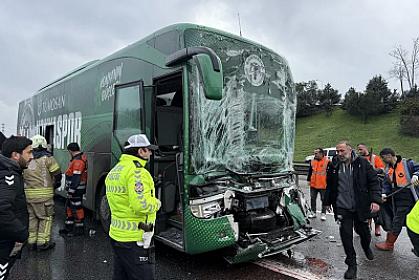 Türkiyə klubunun avtobusu qəzaya uğrayıb, iki futbolçu xəsarət alıb