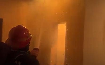 В Сумгайыте загорелся дом -