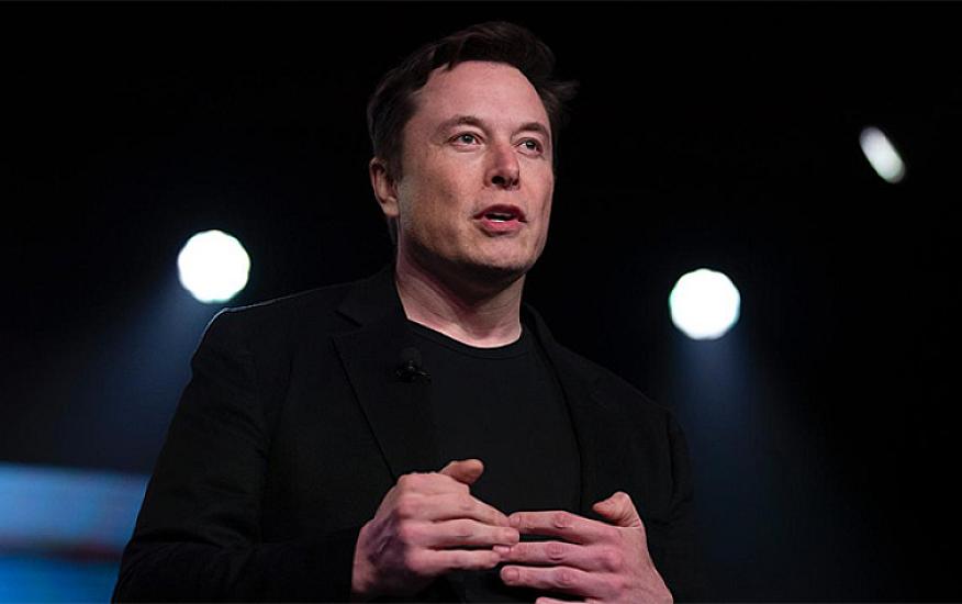 Həmin materiallarda adının hallanmasına münasibət bildirdi