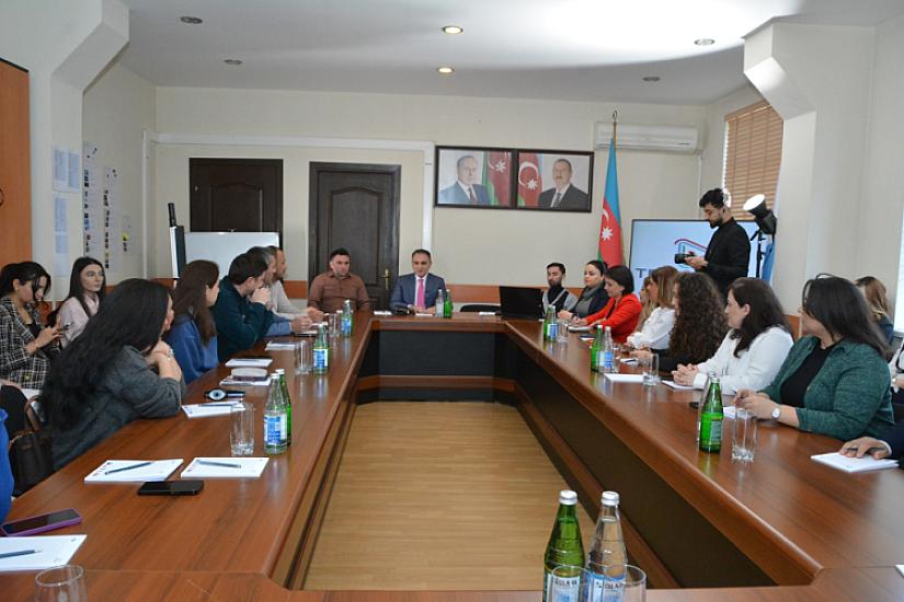 “Uğurlu kommunikasiya: səlis nitq və sərlövhə yaradıcılığı” 