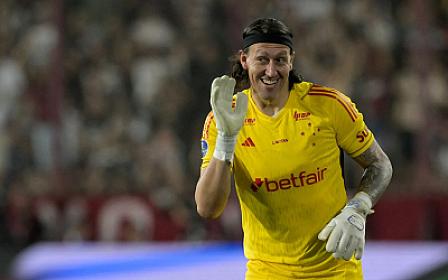 Qapıçı tualetə getdi, oyun dayandırıldı - 