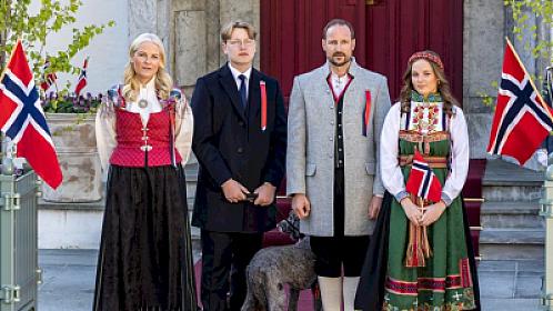 Epşteyn izi: Norveçdə monarxiyanı ləğv etmək istədilər