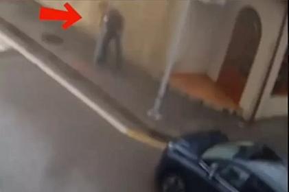 Geriyə dönmək üçün svetaforun işığını dəyişdi - 