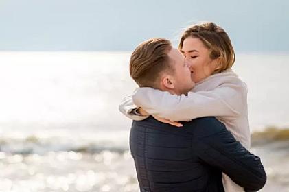 Arvadınız sizdən 5 qat çox qazanırsa, evliliyi 