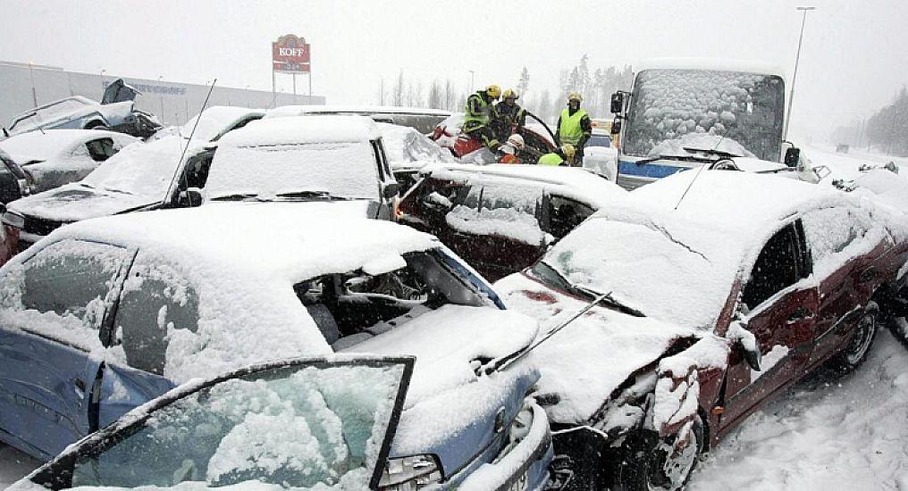Qarlı havada baş verən qəzada 