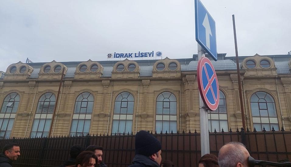 Müəllimin güllələndiyi lisey valideynlərə müraciət etdi - 