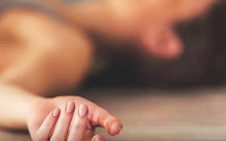 17 yaşlı qız evdə qızdırmadan 