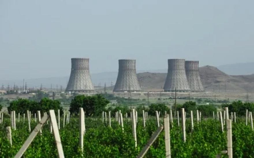 Rusiya Ermənistana atom elektrik stansiyası tikməyi 