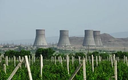 Rusiya Ermənistana atom elektrik stansiyası tikməyi 