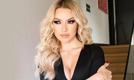 Türkiyəli məşhur müğənni 