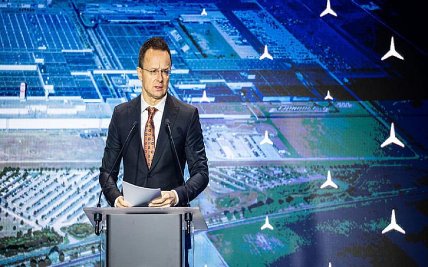 Brüssel Budapeşti hər gün müharibəyə cəlb etməyə çalışır - 