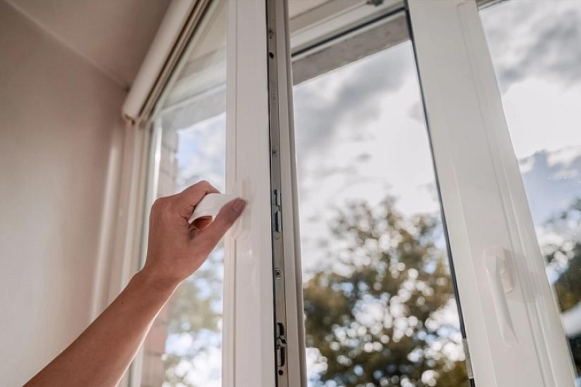 Qazaxıstanda ana iki uşağını 