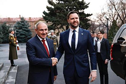 Vens və Paşinyan arasında görüş 