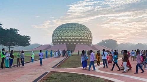 Bu şəhərdə şəxsi ev, pul yoxdur - 