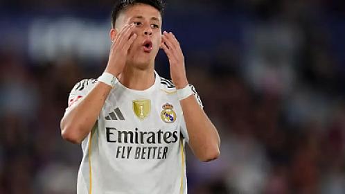 Arda Güler sevgilisi ilə Parisdə GÖRÜNTÜLƏNDİ - 